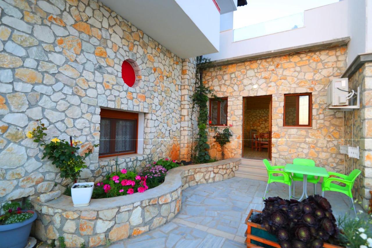 Apartament Dena *