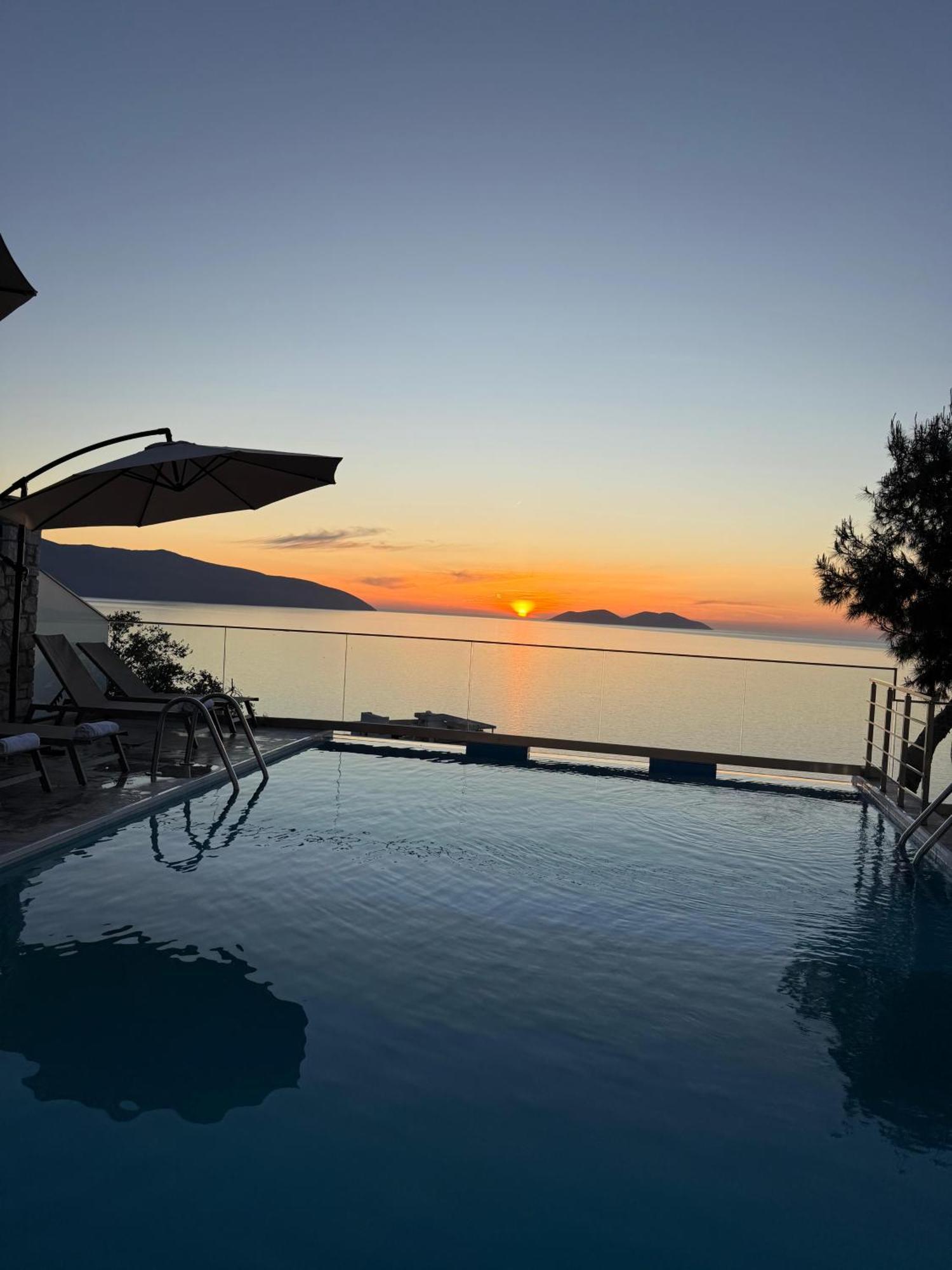 Dena Vlorë