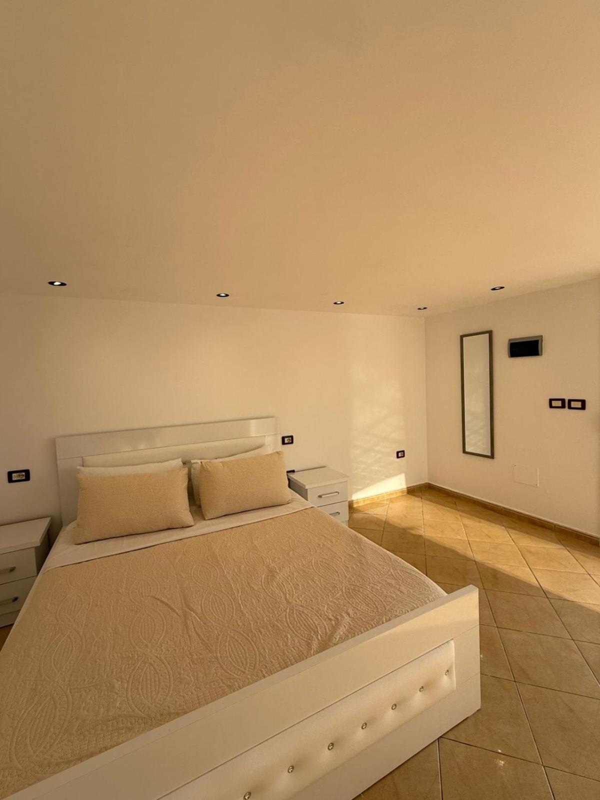 Dena Apartament Wlora